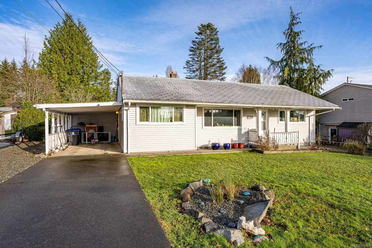 Comox, BC V9M 1M7,2114 McKenzie Ave