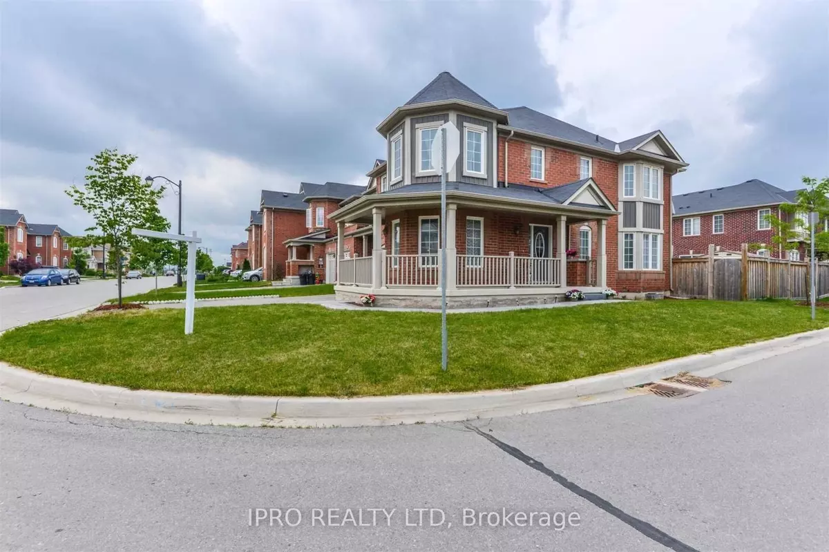 Milton, ON L9T 8H4,1039 Diefenbaker ST #Upper