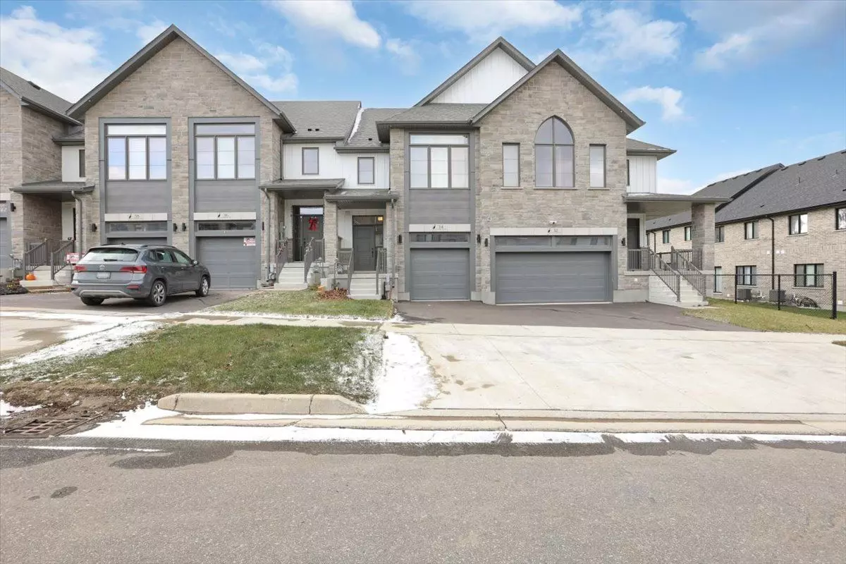 Cambridge, ON N2B 1L3,34 Queensbrook CRES