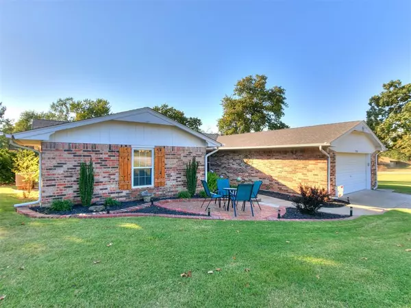 2151 Orchard Road, Choctaw, OK 73020