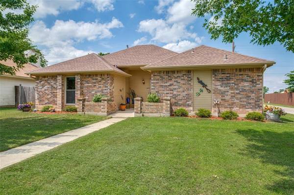 205 Meadow Lane, Denton, TX 76207