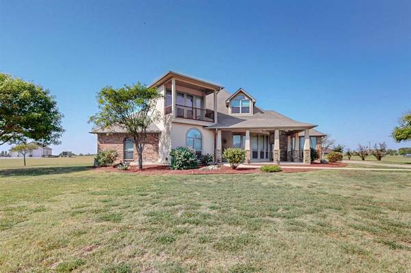 108 Lakeshore Drive, Waxahachie, TX 75165