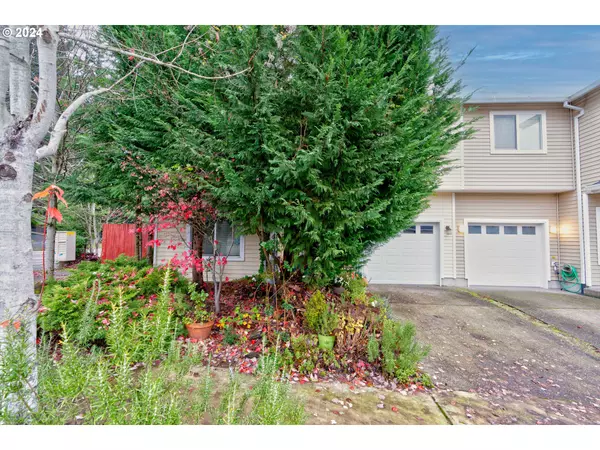 426 NE 141ST PL, Portland, OR 97230