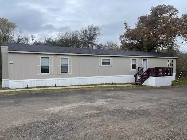 424 N Broadway Street, Joshua, TX 76058