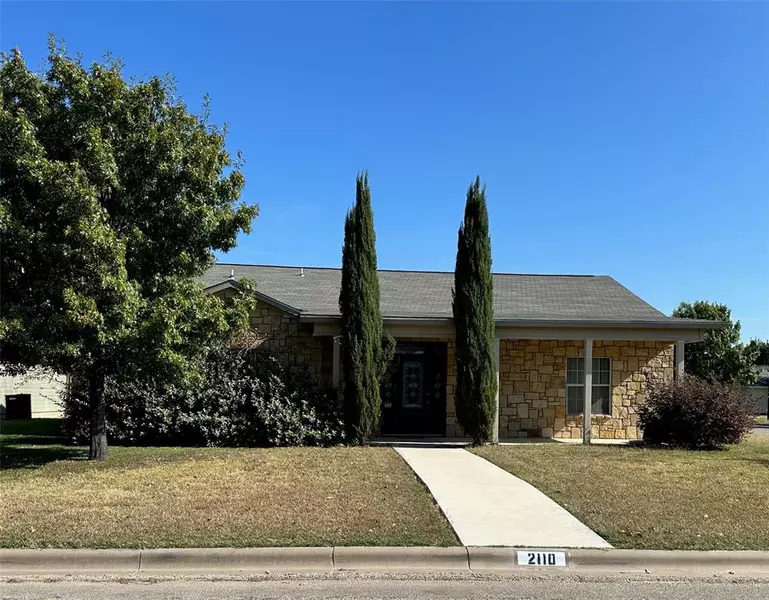 2110 8th Street, Brownwood, TX 76801