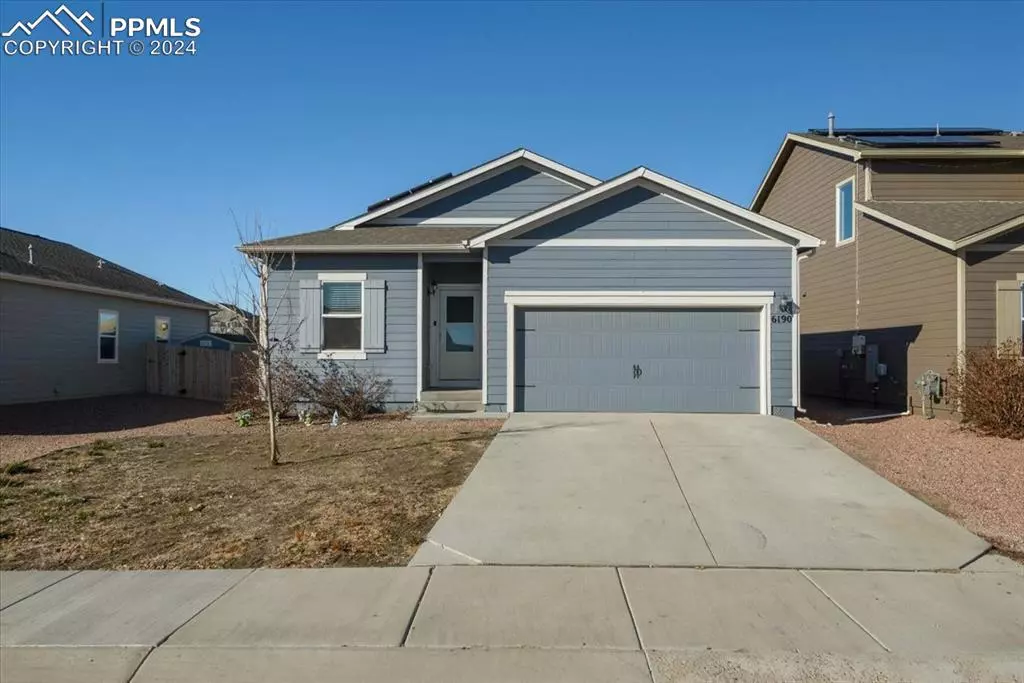 Colorado Springs, CO 80925,6190 Meadowbank LN