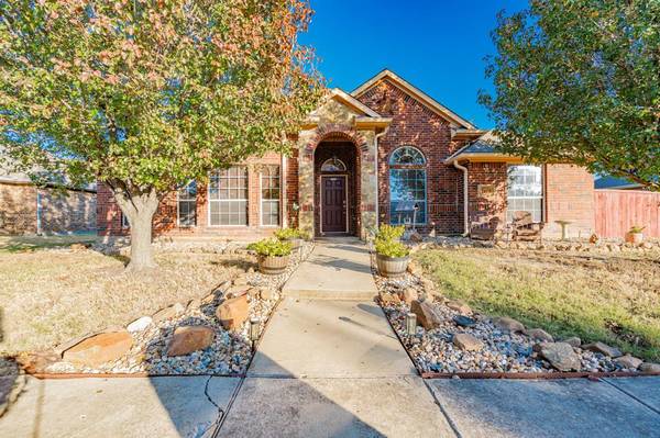 1220 Whispering Glen, Royse City, TX 75189