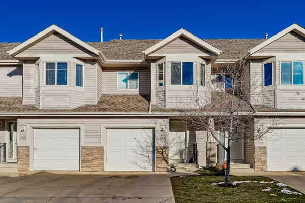 140 Royal Oak GDNS NW, Calgary, AB T3G 5S5