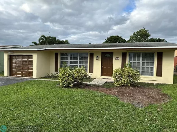 9371 NW 26th Pl, Sunrise, FL 33322