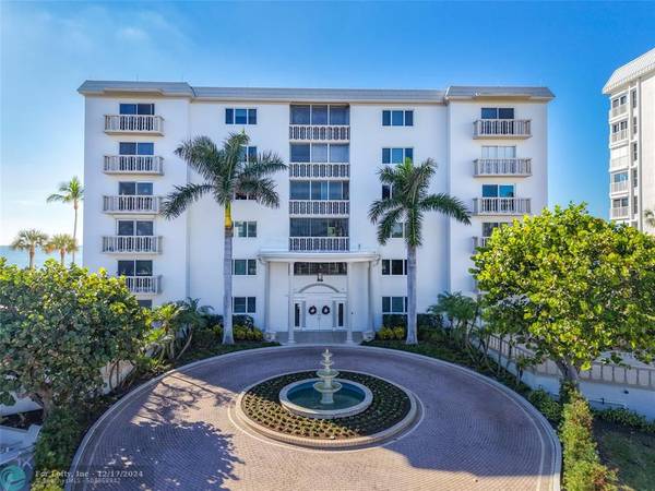 1275 Gulf Shore Blvd  #301, Naples, FL 34102