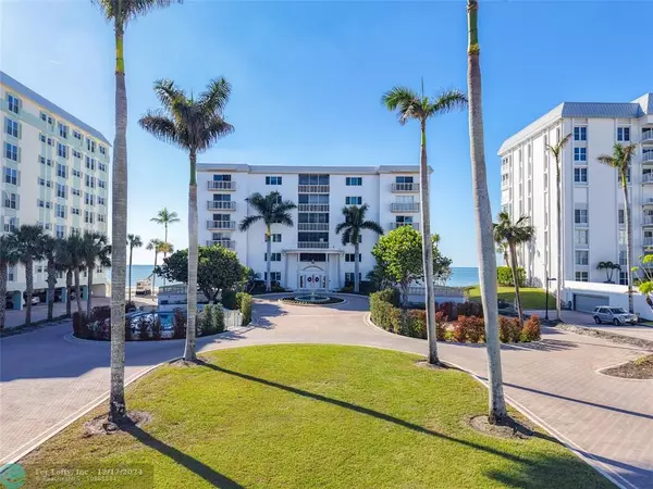 Naples, FL 34102,1275 Gulf Shore Blvd  #301