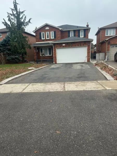 27 Silver Arrow CRES, Vaughan, ON L6A 1K3