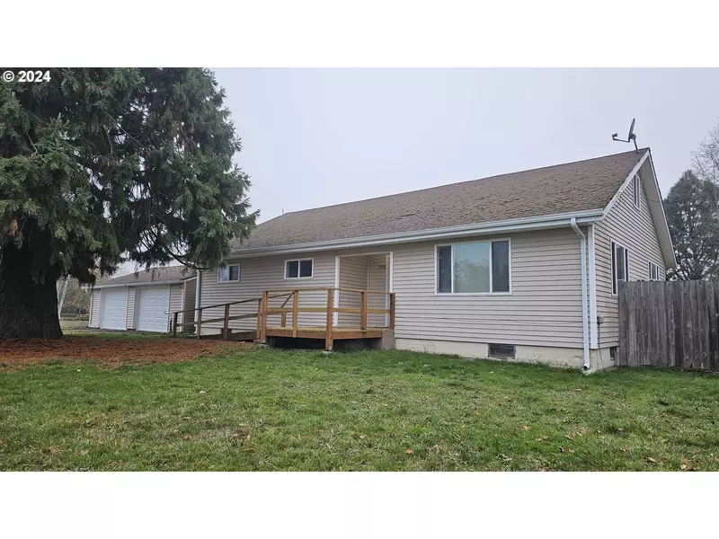 295 E 3RD ST, Halsey, OR 97348