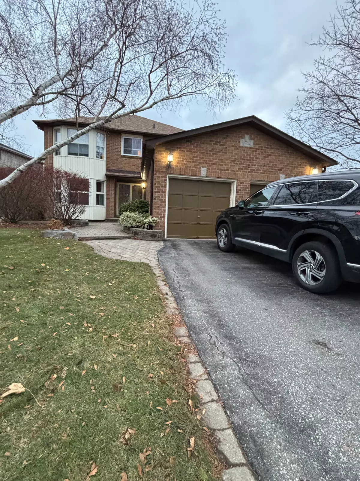 Pickering, ON L1V 3P4,755 Aspen RD