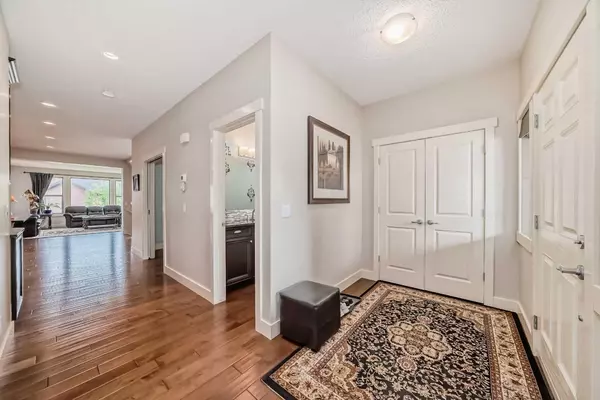 Calgary, AB T2Y 0H2,483 Evergreen CIR SW