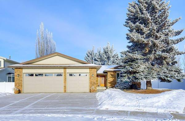 25 Rose CRES, Red Deer, AB T4P 3K3