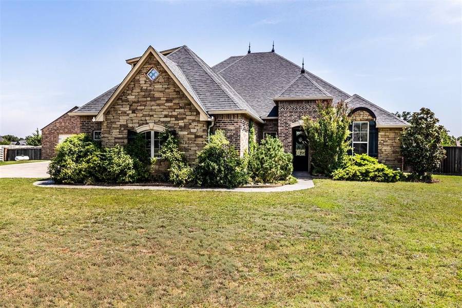 1296 Meadow View Drive, Choctaw, OK 73020