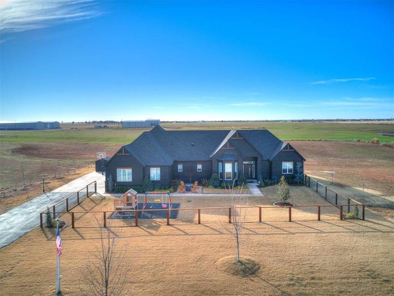 5870 NE Moffat Road, Piedmont, OK 73078