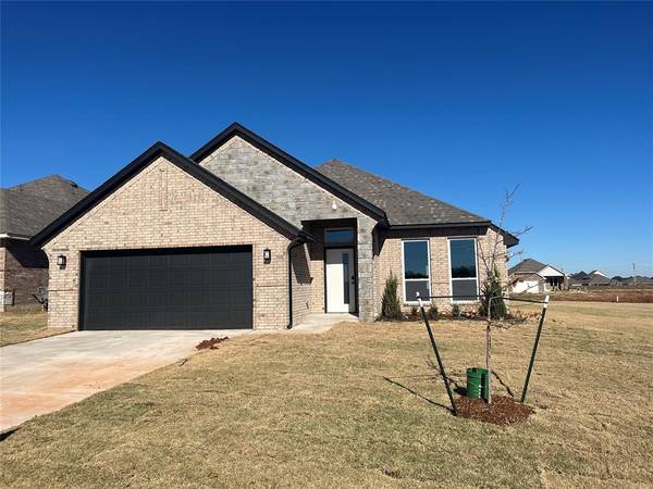 9301 NW 141st Street, Yukon, OK 73099