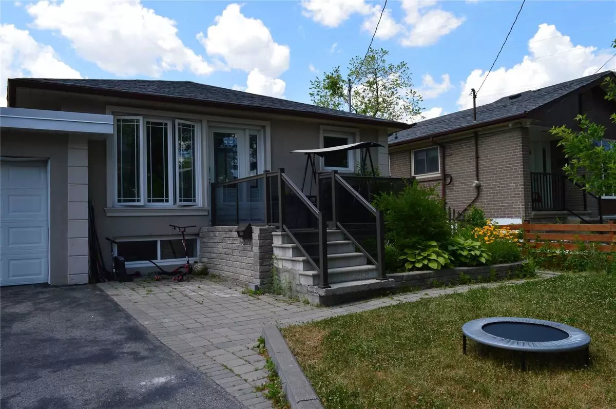 Toronto E04, ON M1K 4C2,44 Romulus DR #Basment