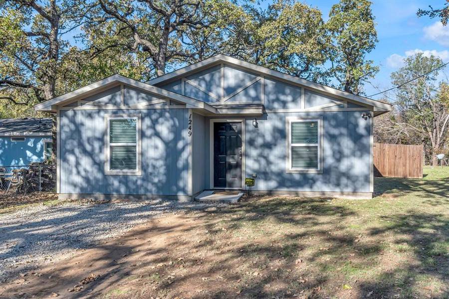 1249 Lindale Terrace, Pelican Bay, TX 76020