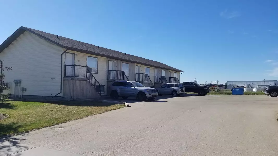 9305, 9309 93 AVE, Grande Prairie, AB T8V 4G3