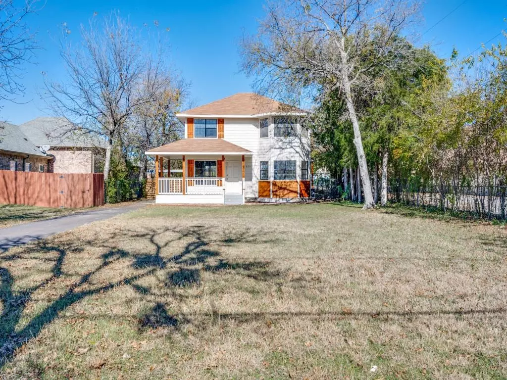 River Oaks, TX 76114,5702 Black Oak Lane