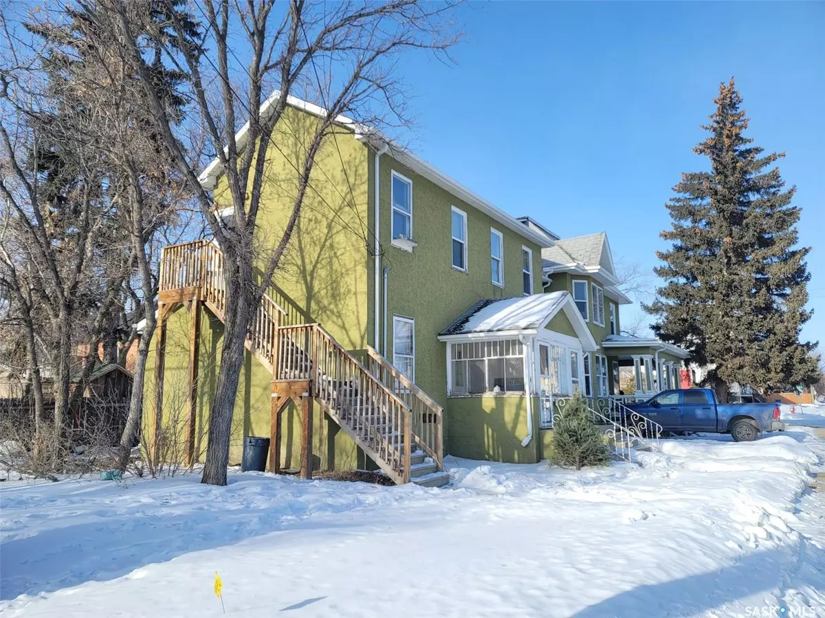 Moose Jaw, SK S6H 1X7,405 Ominica STREET W