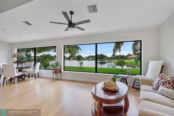 6299 Timberlakes Way, Delray Beach, FL 33484