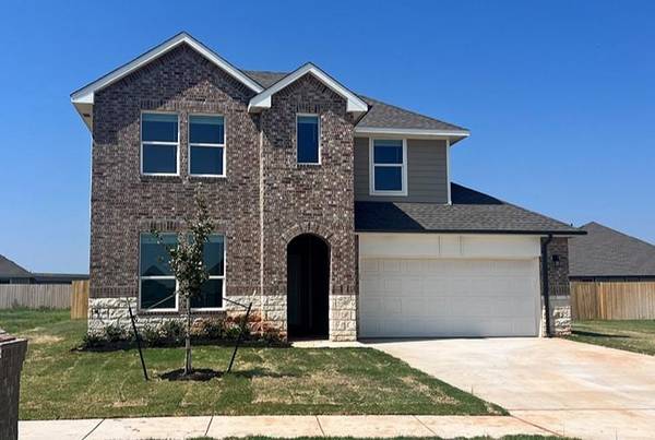 2525 Kathleens Crossing, Yukon, OK 73099