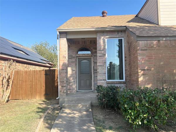 2011 Pheasant Drive, Lewisville, TX 75077