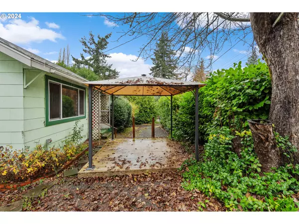 Coquille, OR 97423,355 S FOLSOM CT