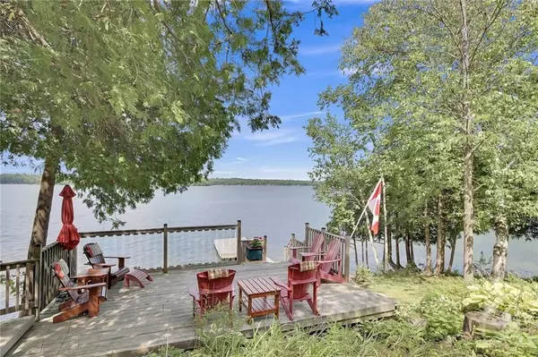 Rideau Lakes, ON K0G 1V0,4537 KINGFISH BAY RD N