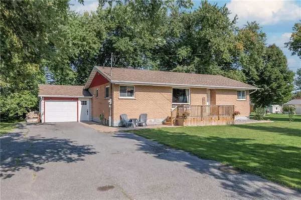 South Glengarry, ON K0C 2J0,18233 GLEN RD