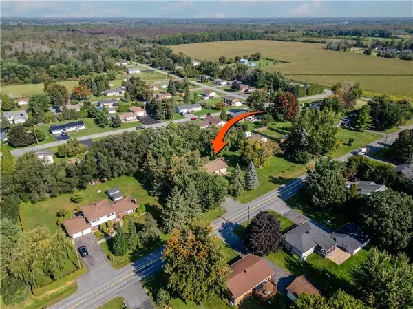 South Glengarry, ON K0C 2J0,18233 GLEN RD