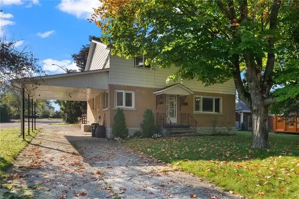 Renfrew, ON K7V 3J2,397 CHARLES AVE