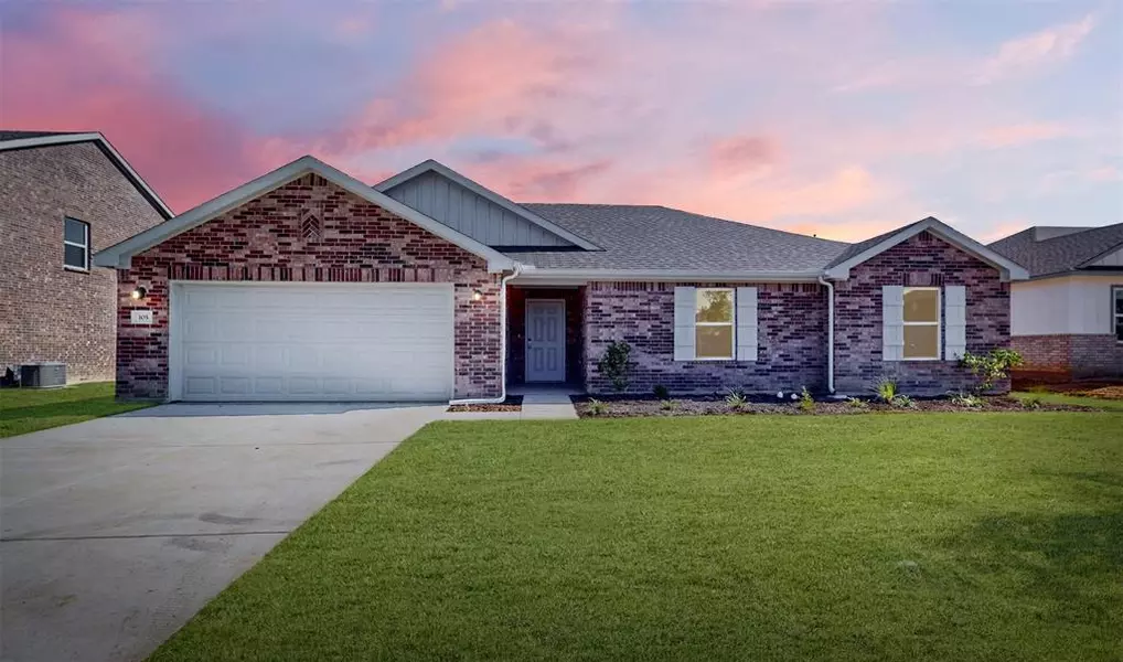 105 Cooper Drive, Cleburne, TX 76031