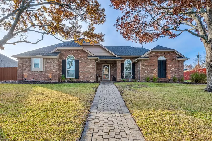 330 Morning Dove Drive, Duncanville, TX 75137