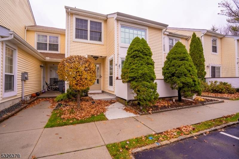 19 Borelle Sq, Sayreville Boro, NJ 08859