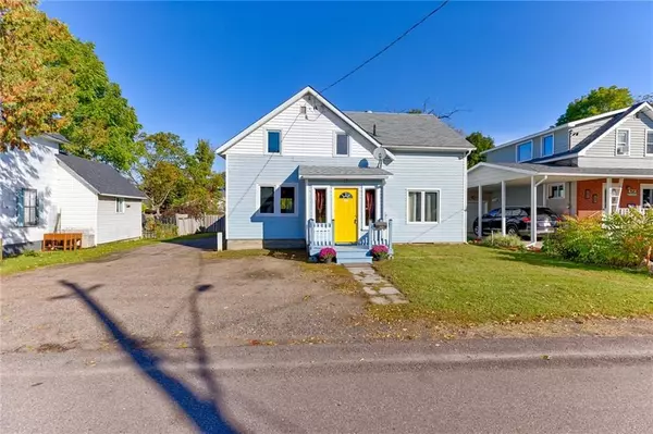 Renfrew, ON K8A 2S7,269 IRVING ST