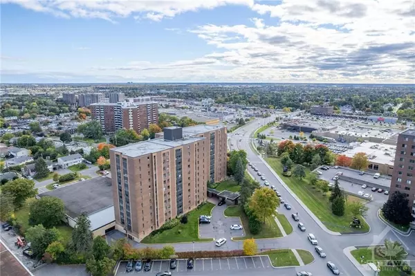 Cityview - Parkwoods Hills - Rideau Shore, ON K2E 6K6,1356 MEADOWLANDS DR E #1007