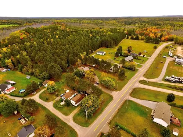 Bonnechere Valley, ON K0J 1T0,6-14 PINETREE LN