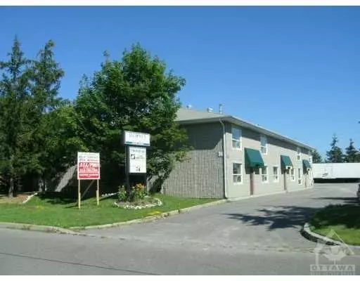 74 AURIGA DR #4, Country Place - Pineglen - Crestview And Area, ON K2E 7X7