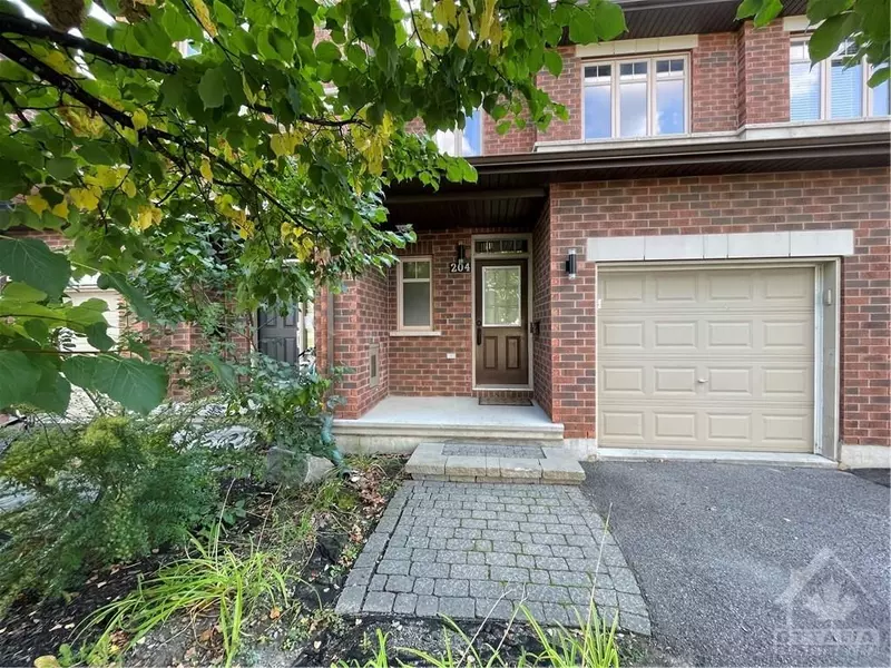 204 BADGELEY AVE, Kanata, ON K2T 0A4