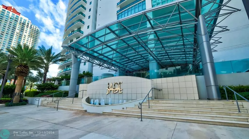 Miami, FL 33131,1331 Brickell Bay Dr  #1908