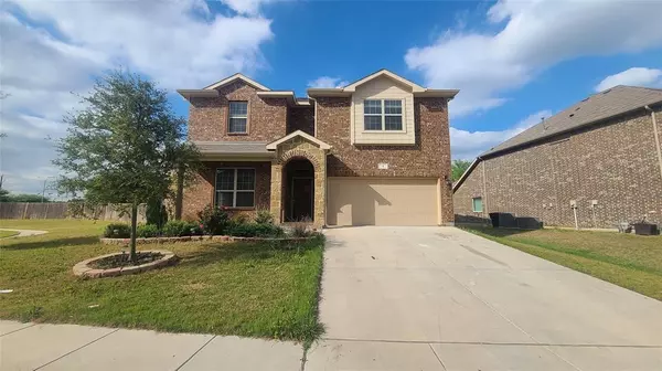 2 Mapleridge Drive, Edgecliff Village, TX 76134