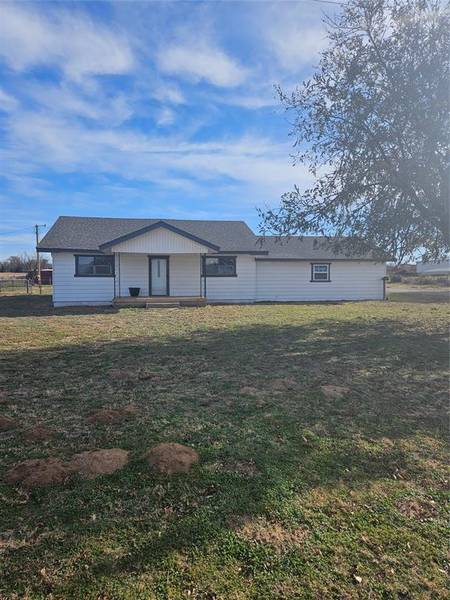 15444 S County Road 207, Blair, OK 73526