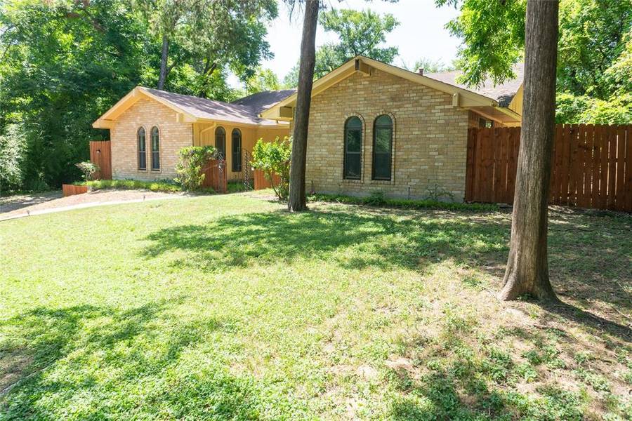 2621 Deep Hill Circle, Dallas, TX 75233