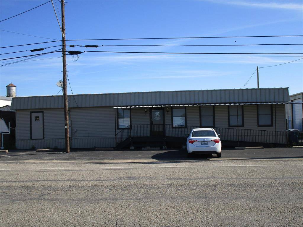 Gunter, TX 75058,418 W Main Street