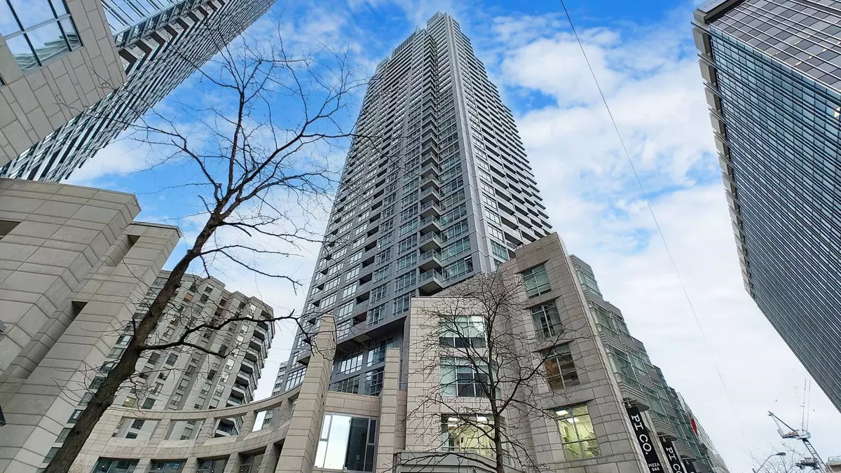 Toronto C10, ON M4S 3H7,2181 Yonge ST #2503